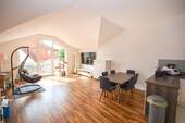 Offener Wohn- und Essbereich - 3 Zimmer Etagenwohnung in Groß-Zimmern