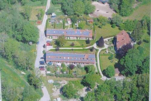 die Immobilienanlage - Gutshof am kleinen Kreidebruch mit vierzehn Mietern Zehn Einfamilienreihenmittelhäusern auf der Insel Rügen Wohnparadies und Ferienparadies