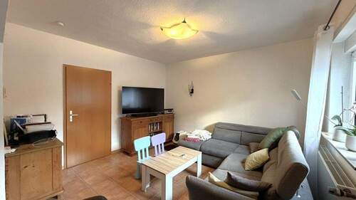 Wohnzimmer - 3 Zimmer Doppelhaushälfte zum Kaufen in Duisburg