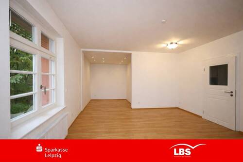 Wohnzimmer mit Küchenbereich - 3-Zi-WE mit Loggia, Aufzug & Stellplatz