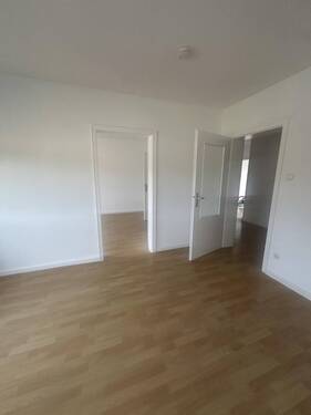 Bild 2 - 3 Zimmer Etagenwohnung zur Miete in Mannheim