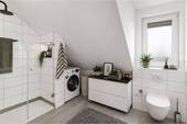Badezimmer/Beispieleinrichtung - 3 Zimmer Etagenwohnung in Bibertal