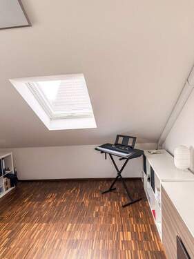 Schlafzimmer 2 von 2 DG - 