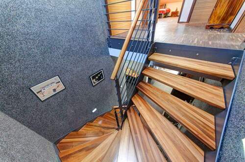 Nussbaum-Treppe - 