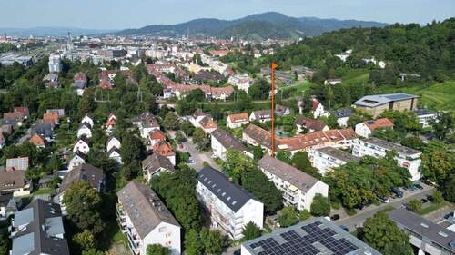 Die Lage der Wohnung unterstreicht eine ideale Kombination aus Stadtnähe und naturnaher Ruhe - 