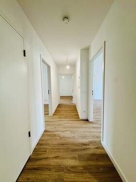 Flur - 4 Zimmer Etagenwohnung in Berlin