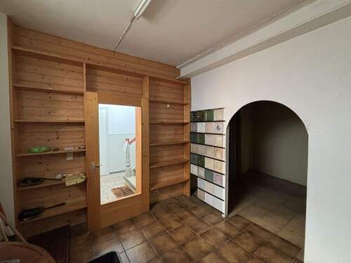 Lager / Verkaufsfläche EG - 