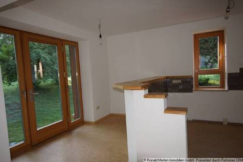 Küche mit Gartenausgang - 