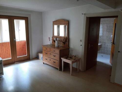 Zimmer/Büro/Kinderz. im 2. OG - 