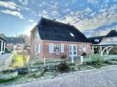 Haus von vorn weiter weg - Krummesse - vor den Toren Lübecks - Einfamilienhaus mit Carport auf Eigenland in guter Lage