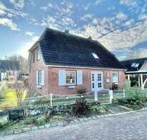 Krummesse - vor den Toren Lübecks - Einfamilienhaus mit Carport auf Eigenland in guter Lage