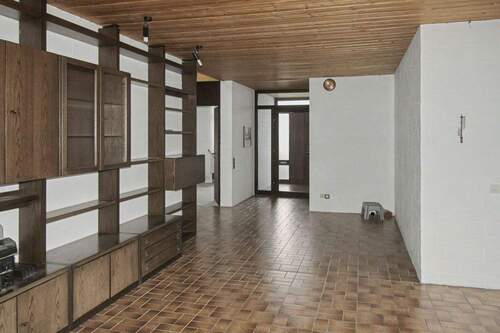 Blick zum Eingangsbereich - 