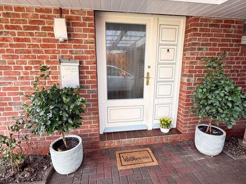 Hauseingang - Einfamilienhaus mit 133,10 m&sup2; in Schwabstedt zum Kaufen