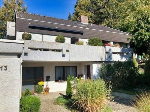 Aussenansicht - +++ Einfamilienhaus mit Einliegerwohnung +++