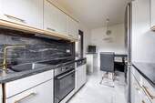 SH43_Foto Küche 01.jpg - 3 Zimmer Etagenwohnung in Nürnberg