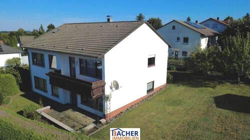 Hausansicht - 6 Zimmer Mehrfamilienhaus, Wohnhaus in Emmingen-Liptingen