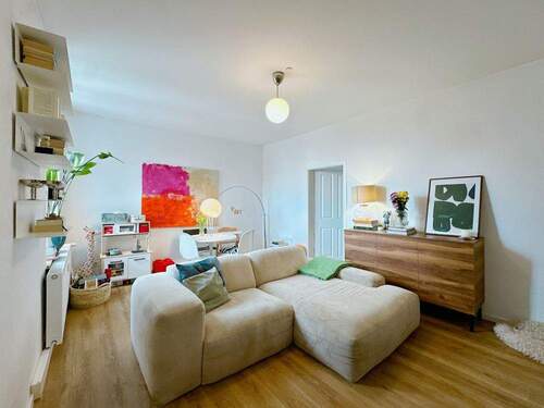 Wohnbereich mit Blick zum Essbereich - 3 Zimmer Etagenwohnung zum Kaufen in Bielefeld