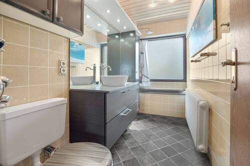 Badezimmer Hochparterre - 