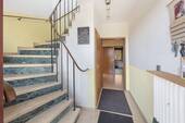 Treppenhaus - Mehrfamilienhaus, Wohnhaus mit 320,00 m&sup2; in Rosengarten zum Kaufen