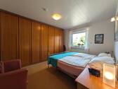 Schlafzimmer 2 im Erdgeschoss - 