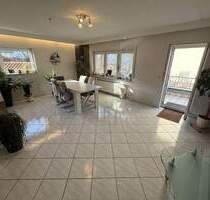 Charmante Wohnung mit Hauscharakter, Balkon und Terrasse - Hirschberg an der Bergstraße / Leutershausen