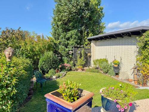 Uneinsehbarer, oberer Gartenbereich - 