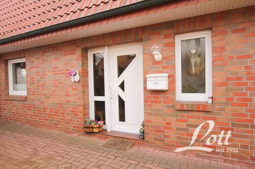 Eingangsbereich - 4 Zimmer Doppelhaushälfte in Augustfehn