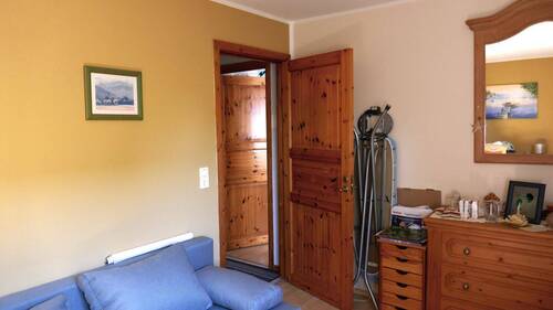 kl. Zimmer 1 - Richtung Flur - 