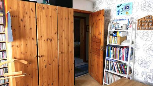 kl. Zimmer 2 - Richtung Flur - 