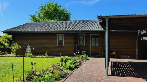 Hausfront - 