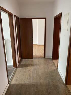 Flur - 3 Zimmer Etagenwohnung zur Miete in Stralsund