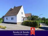 www.bender-immobilien.de - *RESERVIERT*Gepflegtes Einfamilienhaus mit großem Grundstück in ruhiger und dennoch zentraler Lage von Waldbröl!