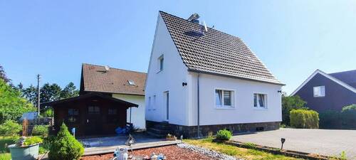 Rückansicht - 3 Zimmer Einfamilienhaus zum Kaufen in Waldbröl