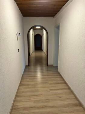 W1 EG Flur - 2 Zimmer Mehrfamilienhaus, Wohnhaus zum Kaufen in Gerach