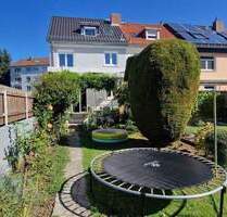 Schmuckes Reihenendhaus unmittelbar an der Nidda und dem Brentano-Park! - Frankfurt am Main Rödelheim