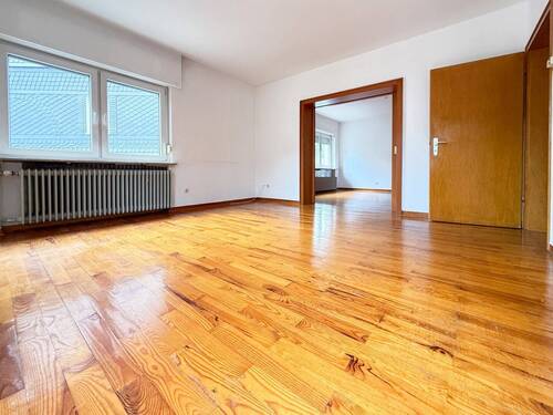 Esszimmer 1. OG - 6 Zimmer Mehrfamilienhaus, Wohnhaus in Brachbach