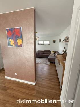 Blick ins Wohnzimmer - 6 Zimmer Einfamilienhaus zum Kaufen in Luckau
