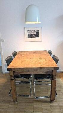 Besprechungstisch in der Küche - Büro in Wiesbaden