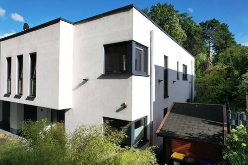 Energieautarke DDH in Toplage - Energieautarke DHH in Toplage mit Traumgarten