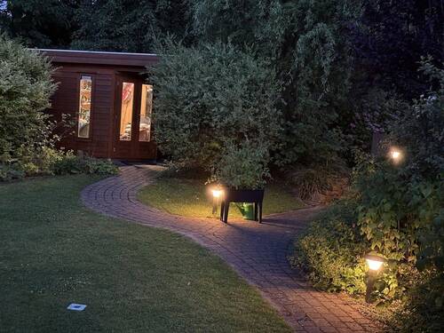 Gartenhaus mit Licht - 