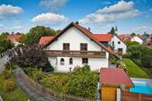 Süd - Großzügiges Familienidyll mit Pool und gehobener Ausstattung in ruhiger Lage von Sünching