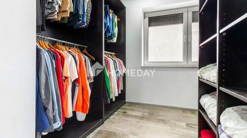 1. OG Ankleidezimmer 1 - 