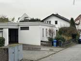 Außenansicht - Freistehendes Einfamilienhaus (Bungalow) mit Garage in Seeheim-Jugenheim