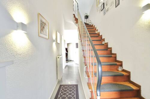 Eingangsbereich - 7 Zimmer Einfamilienhaus in Krefeld