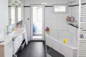 Badezimmer 2 - Etagenwohnung mit 89,00 m&sup2; in Stuttgart zum Kaufen