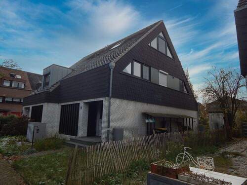 Außen - 4 Zimmer Doppelhaushälfte zur Miete in Monheim am Rhein