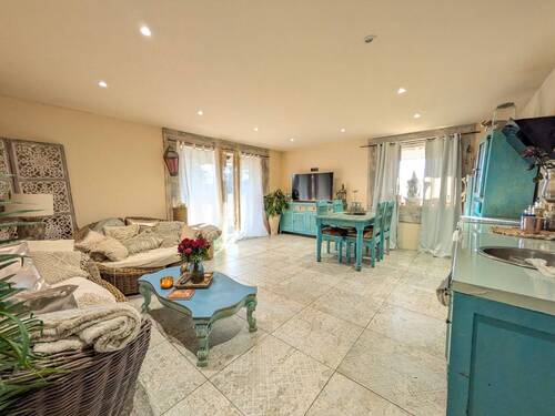 Wohn/Esszimmer/Küche - 