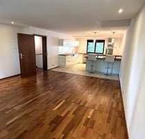 4-Zimmer-Wohnung im Münchner Westen - große Wohnküche, Balkon, WG-tauglich, frisch renoviert - Planegg