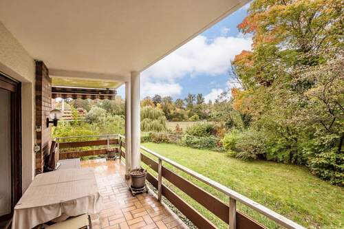 Blick auf den Thielpark - Etagenwohnung mit 103,10 m&sup2; in Berlin zum Kaufen