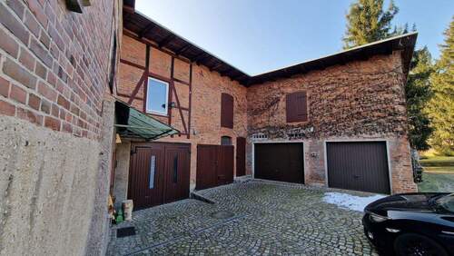 Anbau Hof - 7 Zimmer Einfamilienhaus zum Kaufen in Naumburg (Saale)